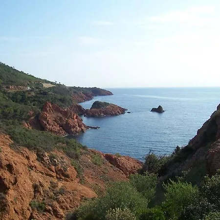 Cap Esterel Village : 4 Pers Au Calme Climatise F5