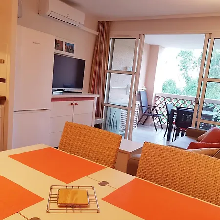 Cap Esterel Village : 4 Pers Au Calme Climatise F5 Апартаменты