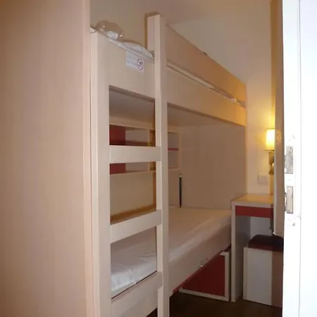 Апартаменты Cap Esterel Village : 4 Pers Au Calme Climatise F5