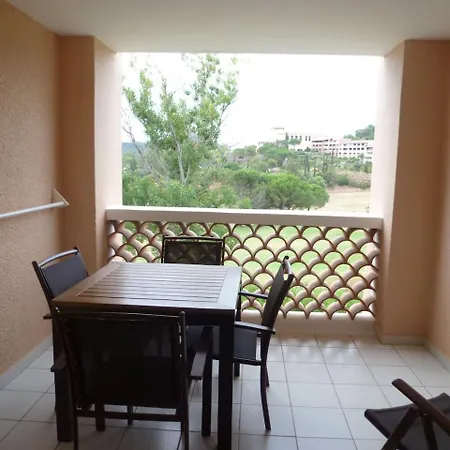 Cap Esterel Village : 4 Pers Au Calme Climatise F5 Апартаменты Сен-Рафаэль